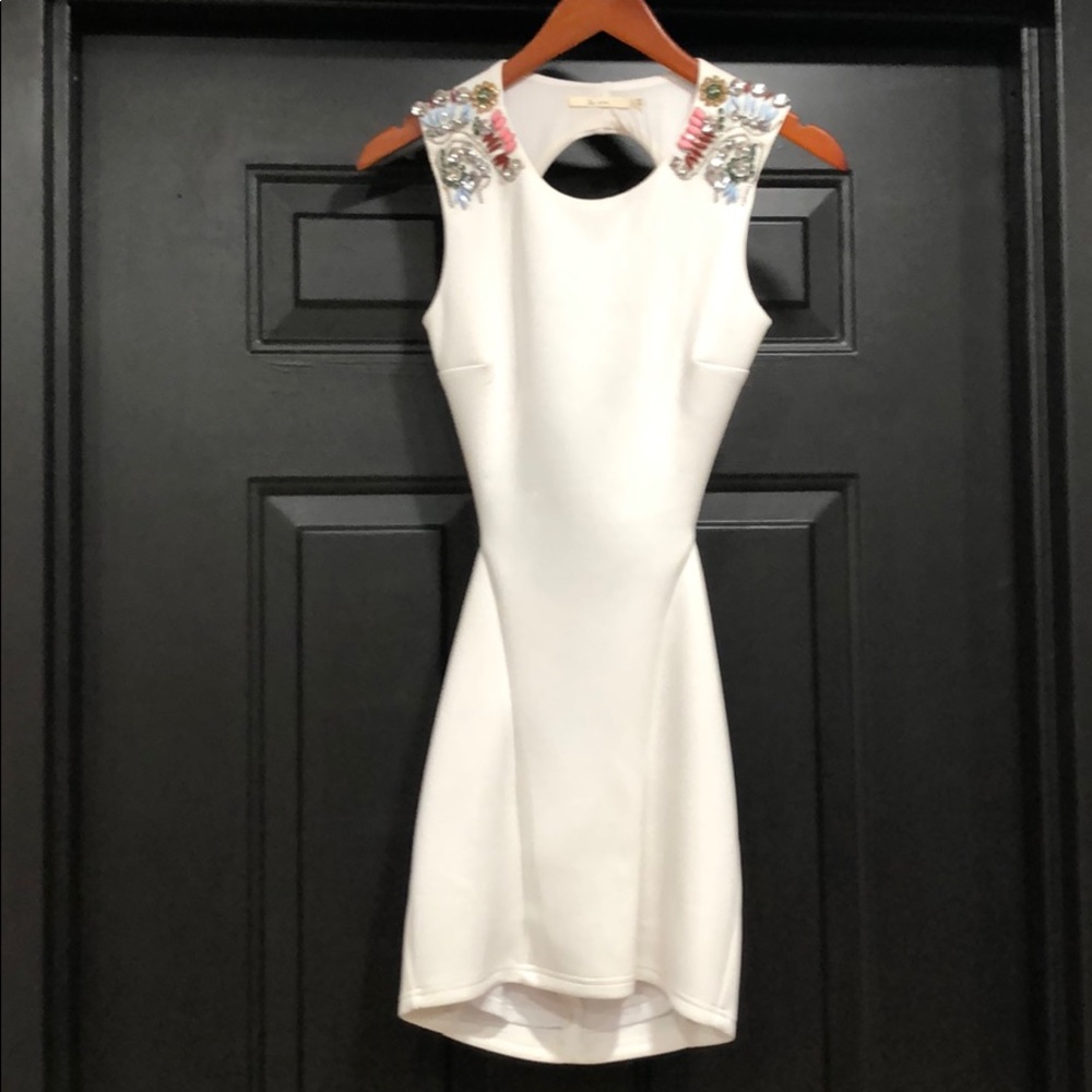 Women’s Zio Short White Dress w/Stone on Shoulders